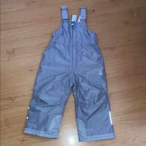 Kids Girl’s 4T Gray Snow Bib.